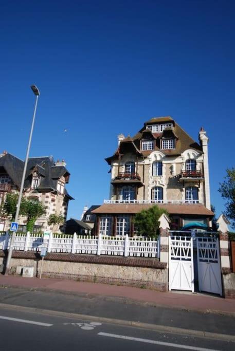 Les Embruns - Plein Ciel - Appartement 3Eme Etage Deauville Luaran gambar