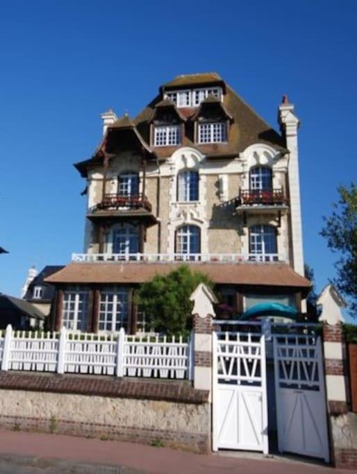 Les Embruns - Plein Ciel - Appartement 3Eme Etage Deauville Luaran gambar